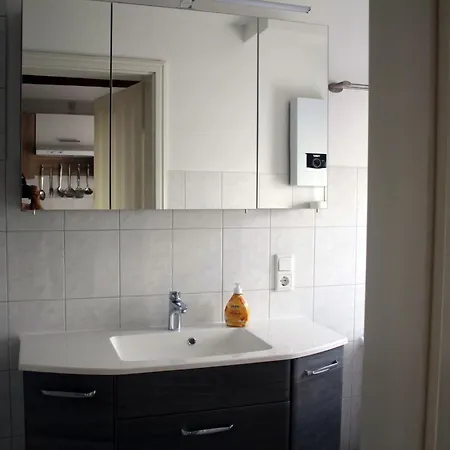 Holiday home Alt-berliner Schwanenhof *