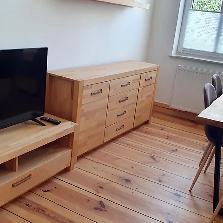 Alt-berliner Schwanenhof * Lychen