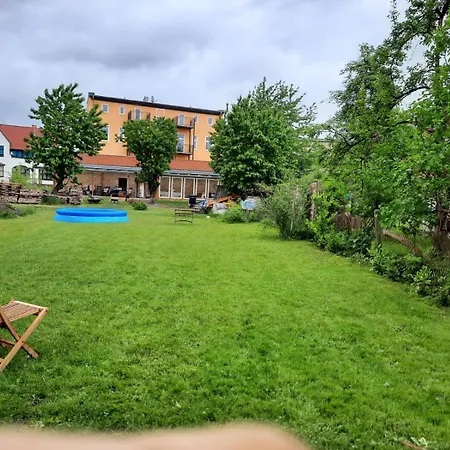 Holiday home Alt-berliner Schwanenhof *
