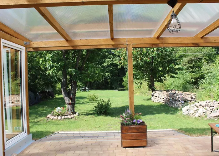 Alt-berliner Schwanenhof * Lychen